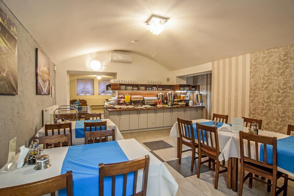 Metropolitan 3*