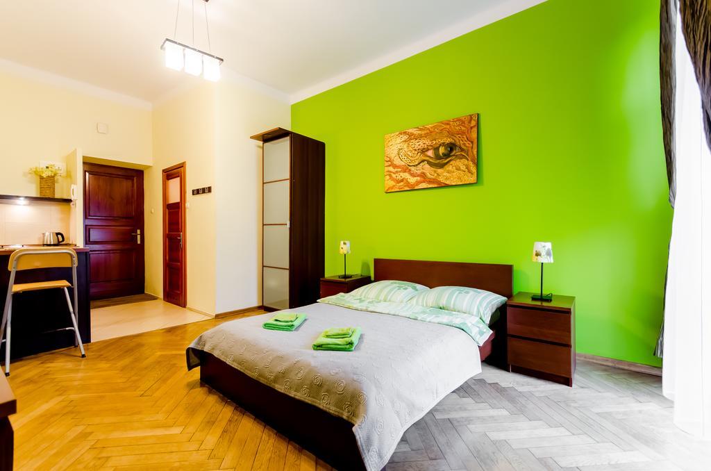 Apartment Fantasia *