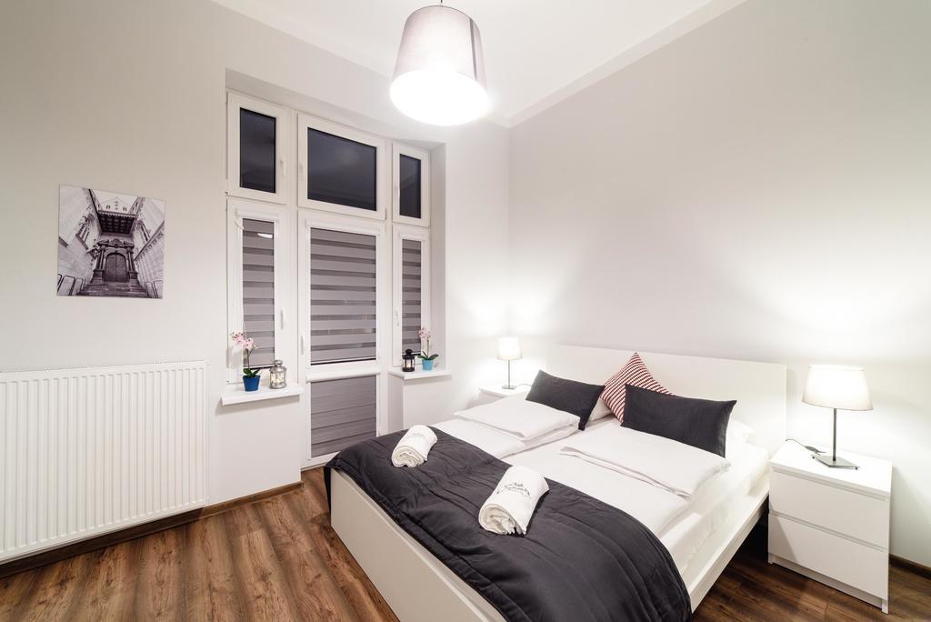 2 Nights - Great Location, Right Next To Main Rail And Bus Station, 10 Min To Main Square By Foot Aparthotel Krakau