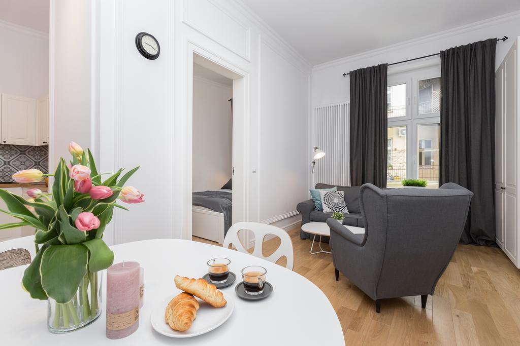 Apartment Tenczynska 3 *