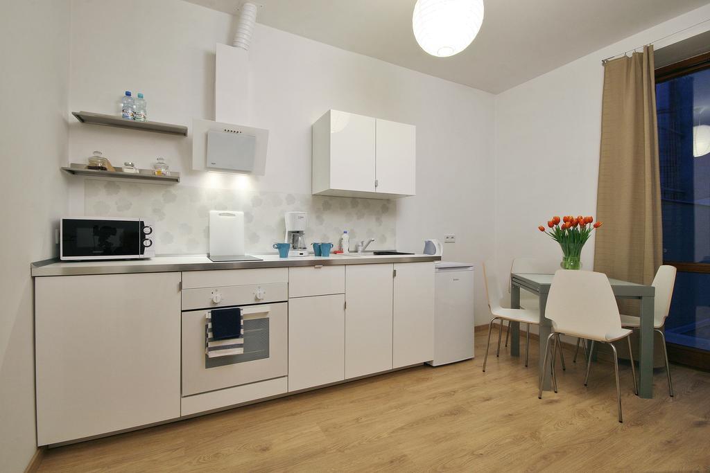 Enamel Apartment *
