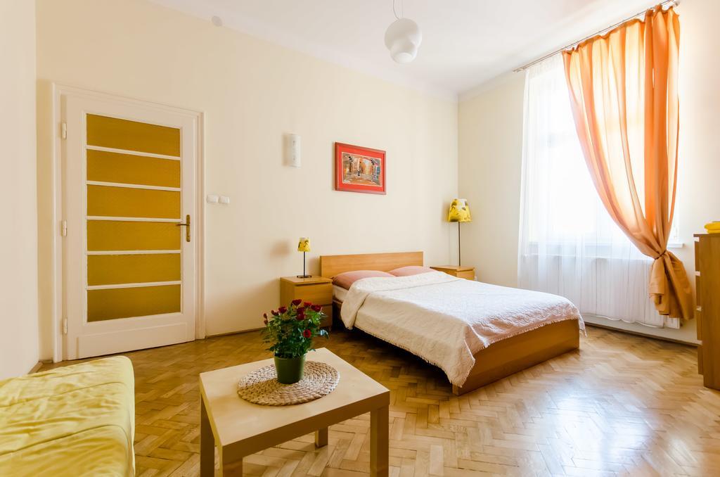 Apartment Fantasia *