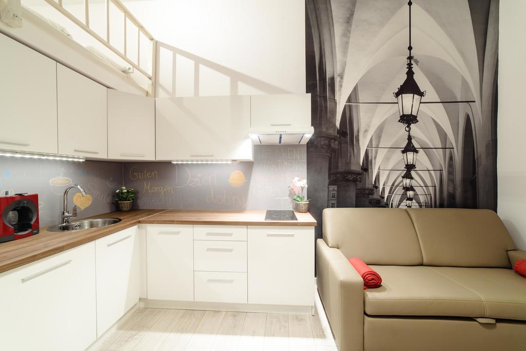 2 Nights - Great Location, Right Next To Main Rail And Bus Station, 10 Min To Main Square By Foot