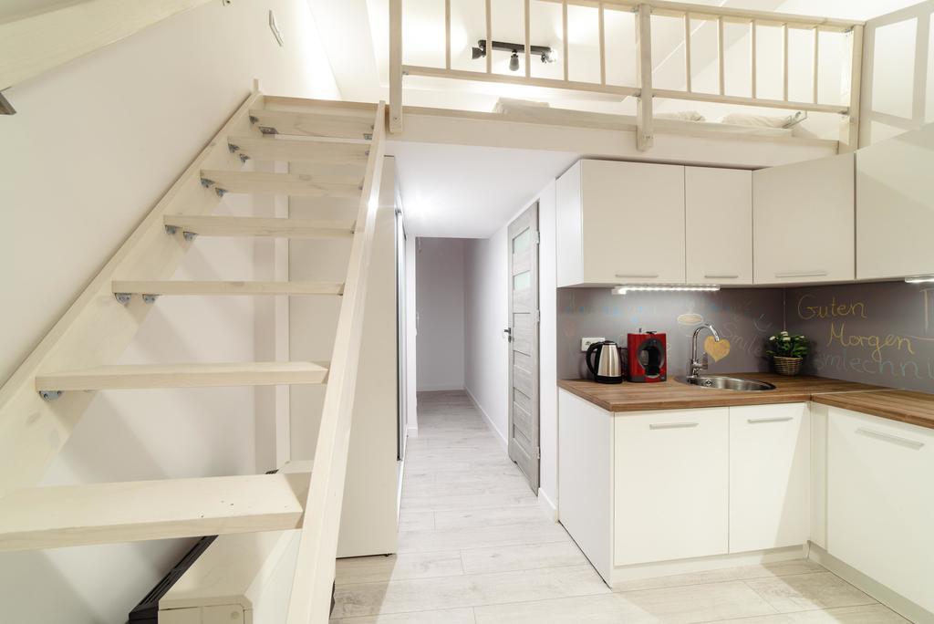 Aparthotel 2 Nights - Great Location, Right Next To Main Rail And Bus Station, 10 Min To Main Square By Foot