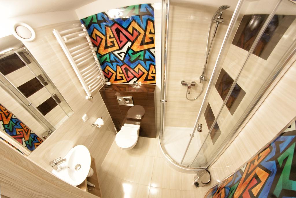 Nocny Apartment