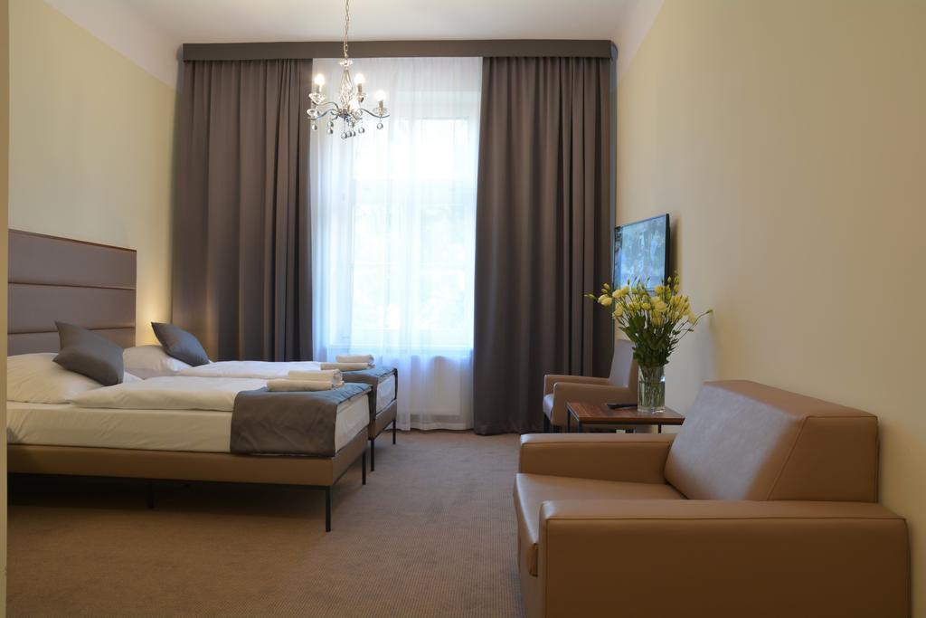 Aparthotel Old Town 3*