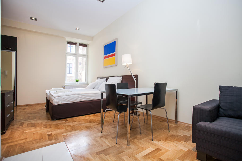 Aparthotel Venetian House Market Square