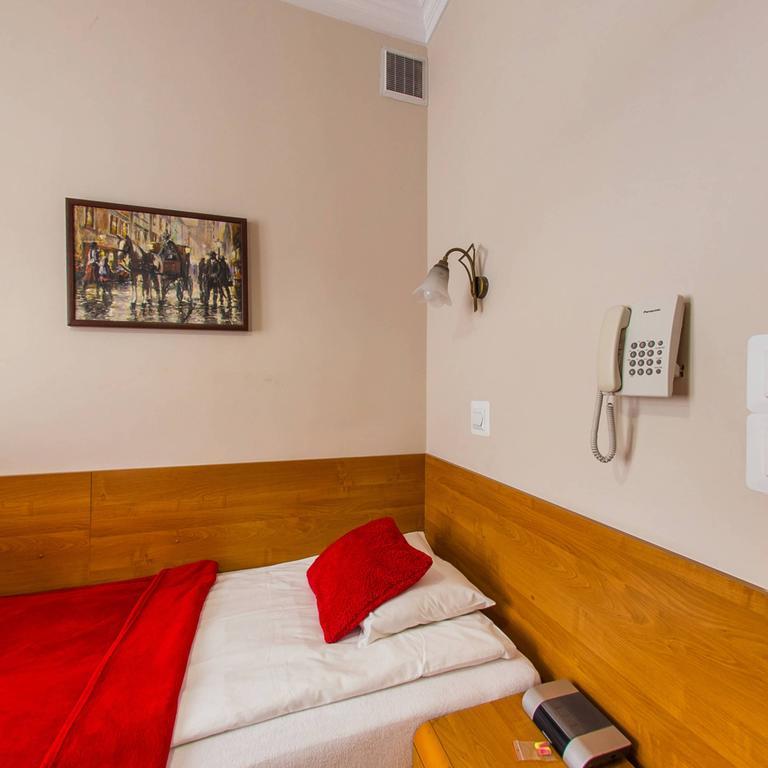 Aparthotel Kajzer 2*