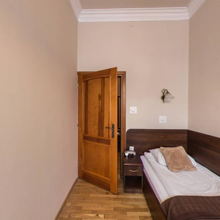 Aparthotel Kajzer 2*