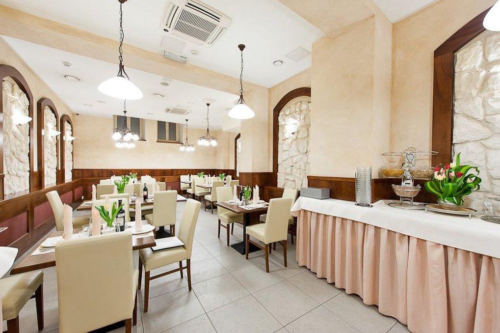Downtown Hotel 3*