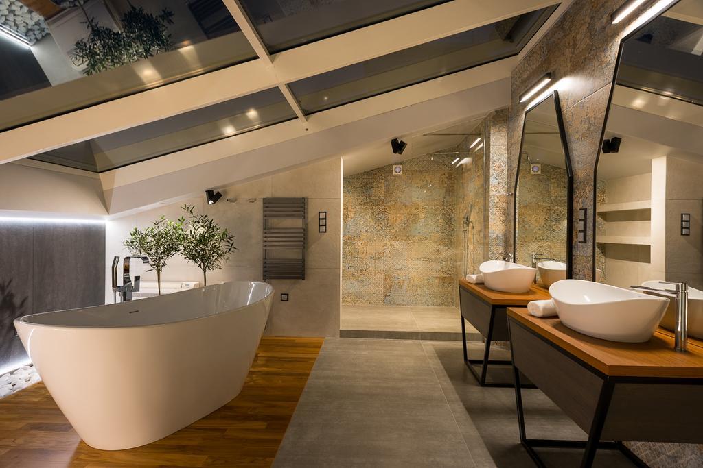 Privilege Suites Aparthotel