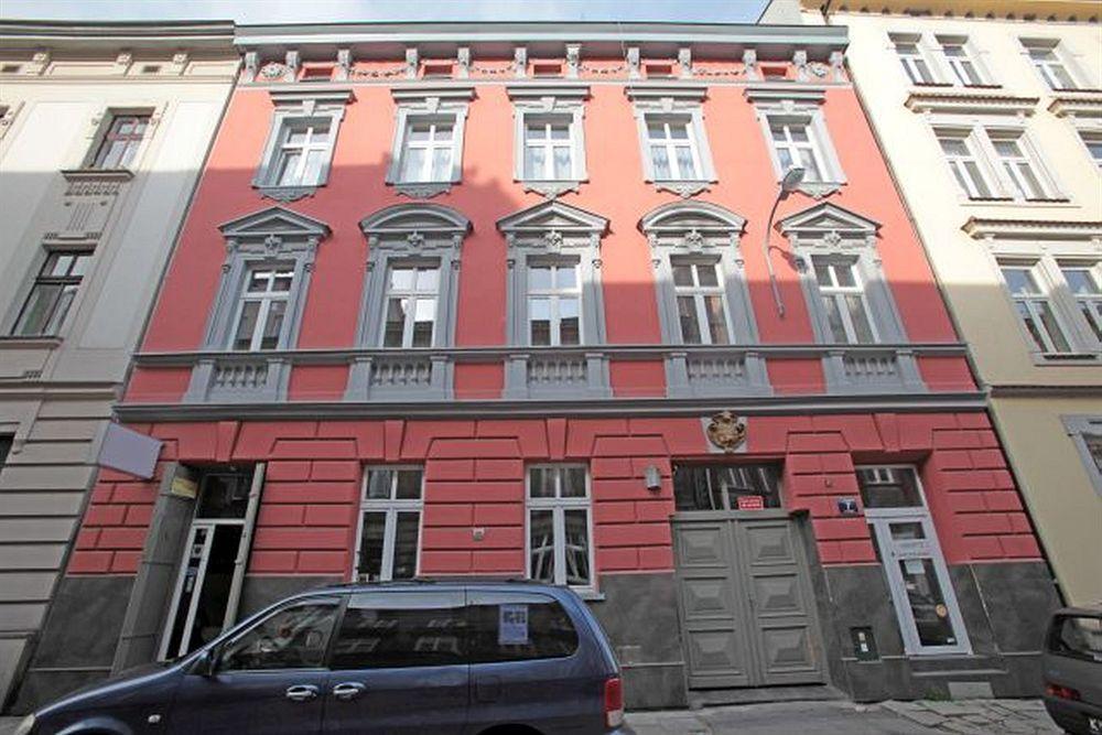 Cinnamon Hostel *