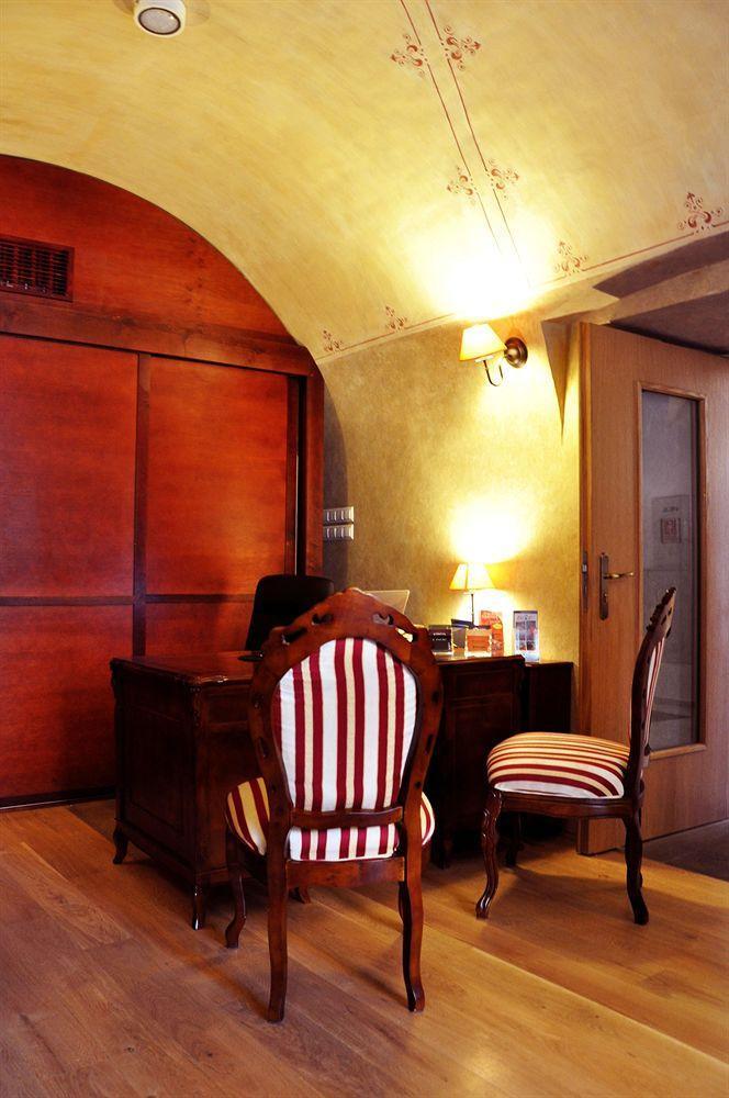 Hotel Santi 4*