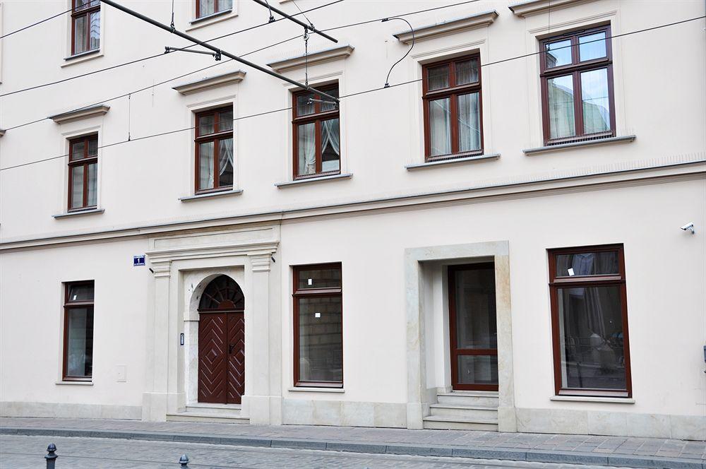 Santi Hotel