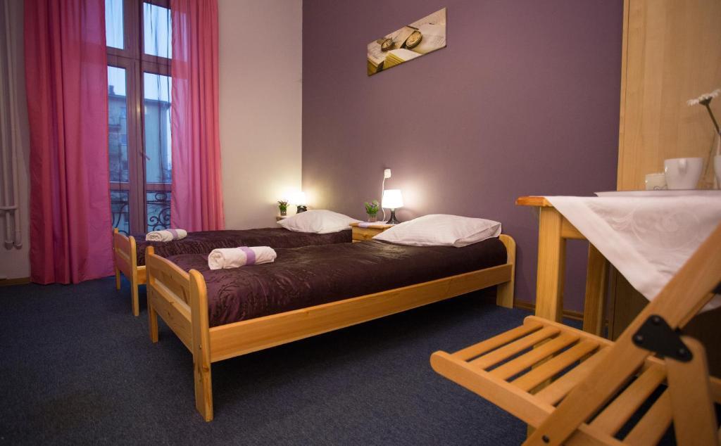 Dragon Aparthostel Senatorska Hostel *