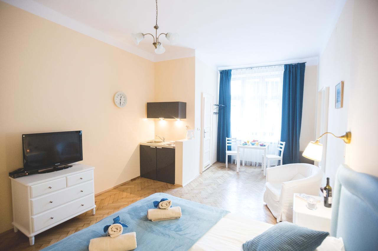 Apartments Roman Apartment *