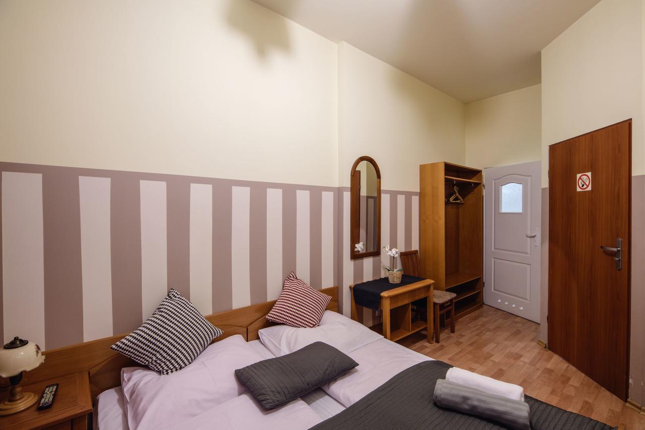Golden Lion Guest Szewska 19 Aparthotel 3*