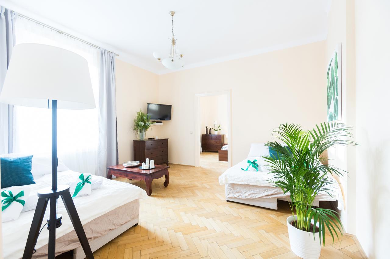 Apartments Roman
