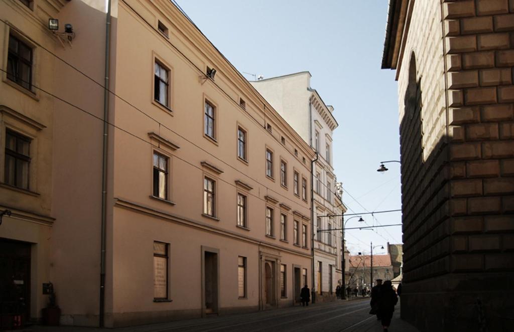 Santi Krakow