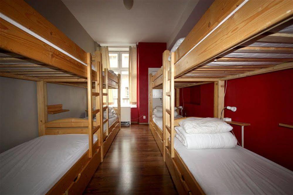 Hostel Flamingo Premium *