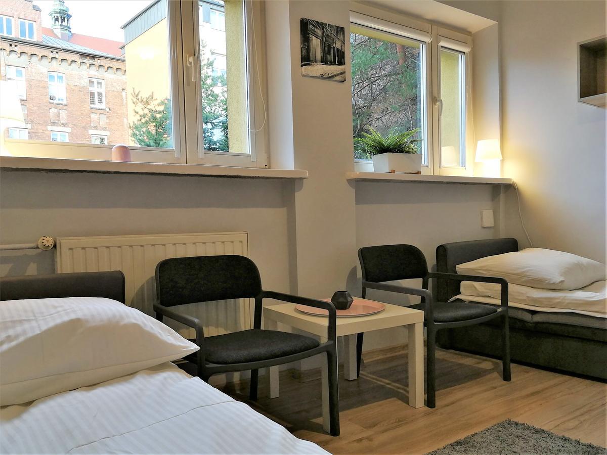 Dom Studencki Zaulek Hostel *