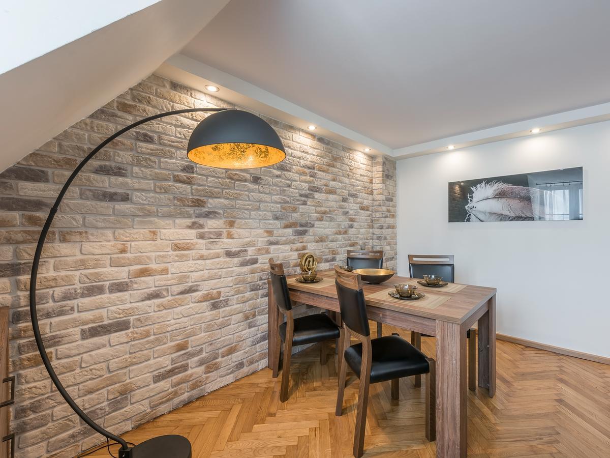 Around Market Square Apartment