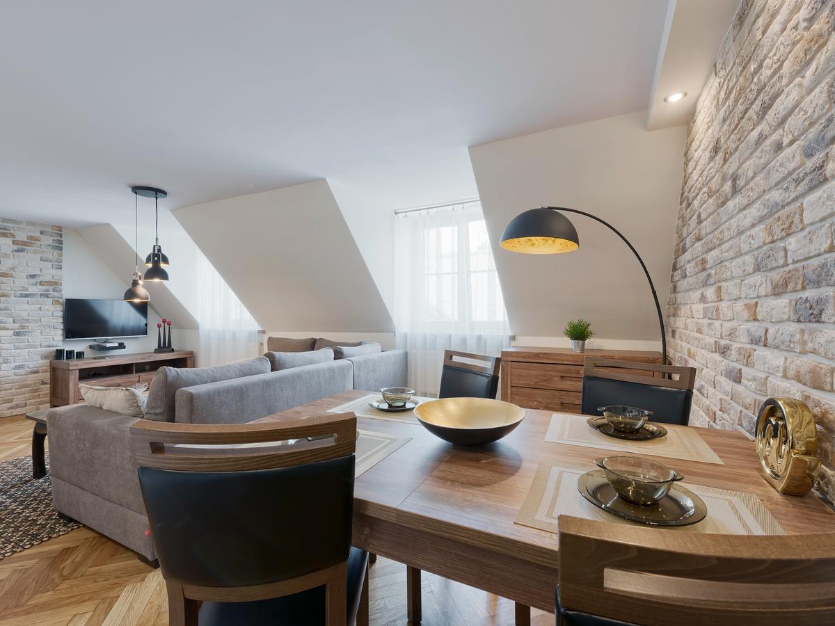 Apartment Around Market Square *