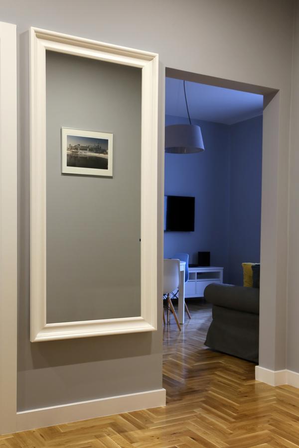 Grey Kosciuszko Apartment