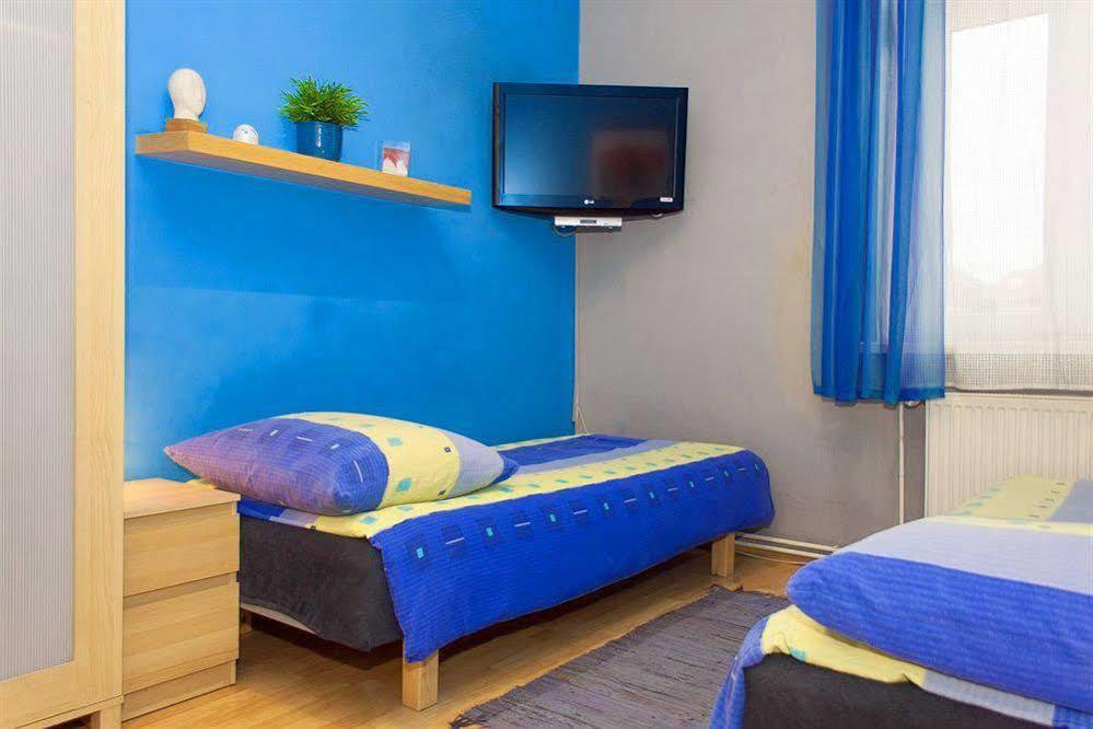 Rainbow 3 Apartment