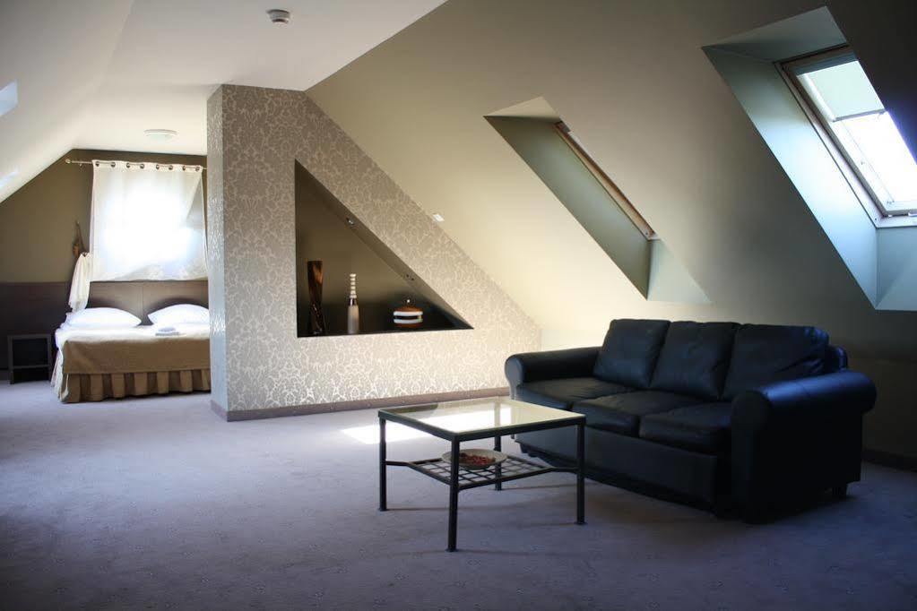 Fero Express Klimatyzowane Ac Hotel Krakow