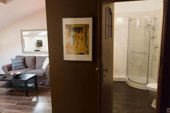 Lounge *