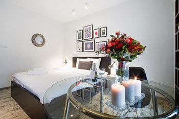 Angel Center Aparthotel 4*