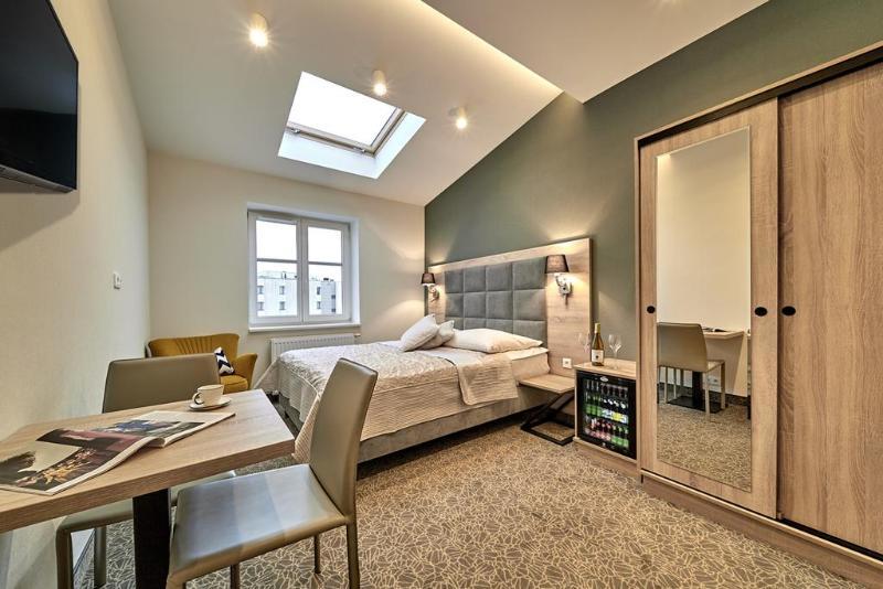 Hotel 32 Old Town 3*