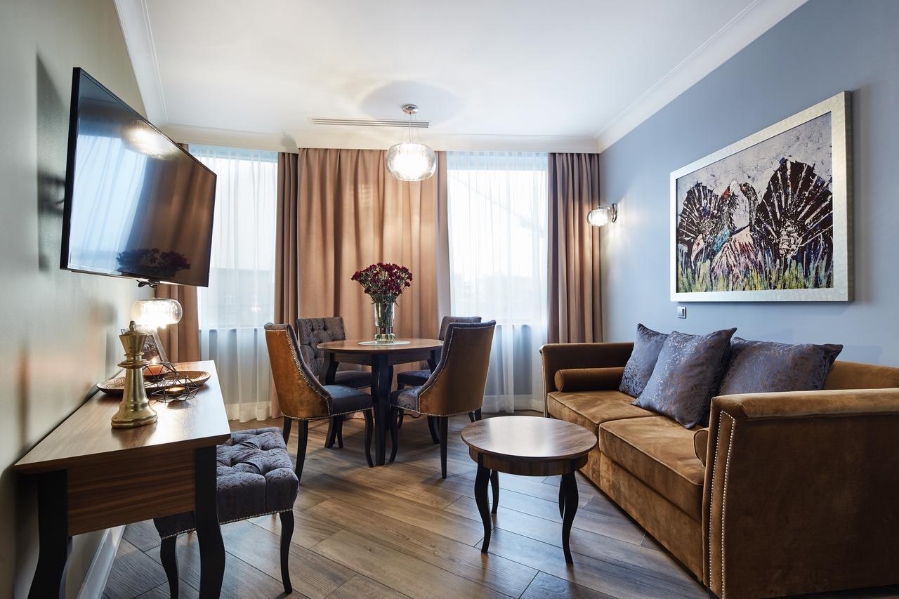 Aparthotel Views 2*