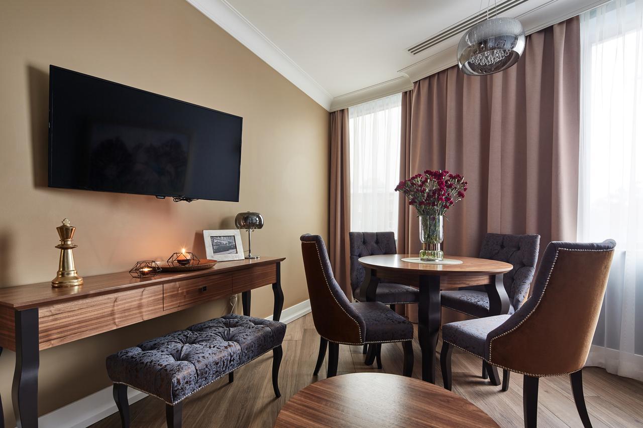 Views Aparthotel