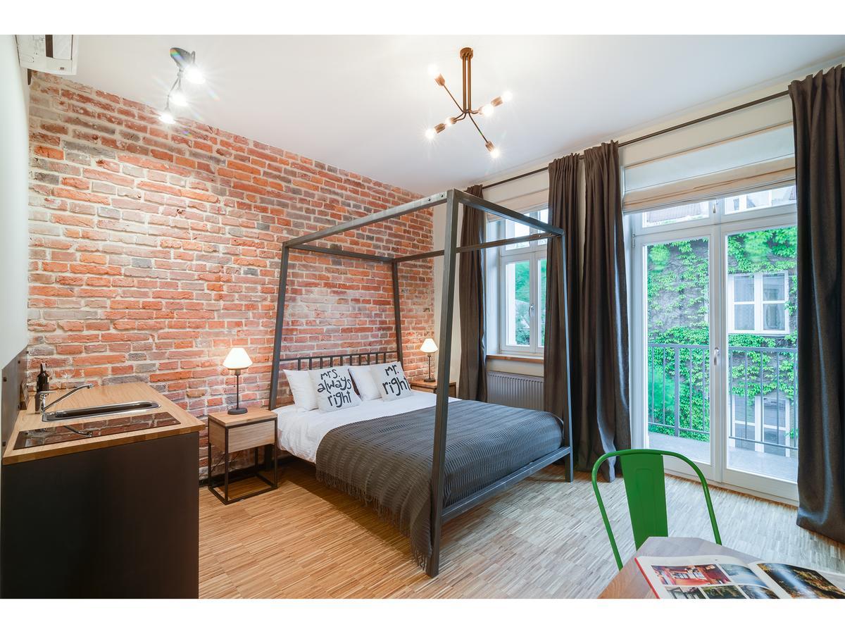 Aparthotel Well Well 3*