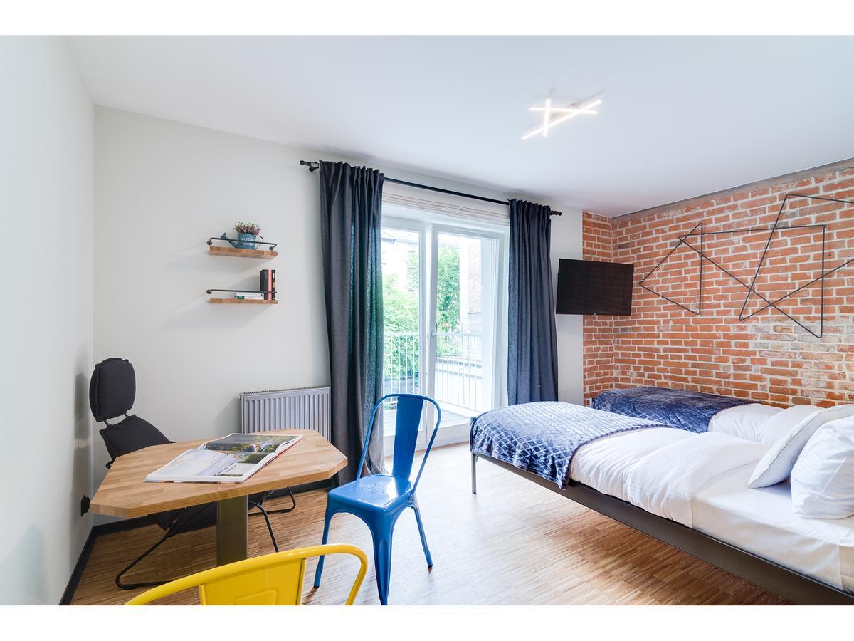 Well Well Aparthotel 3*