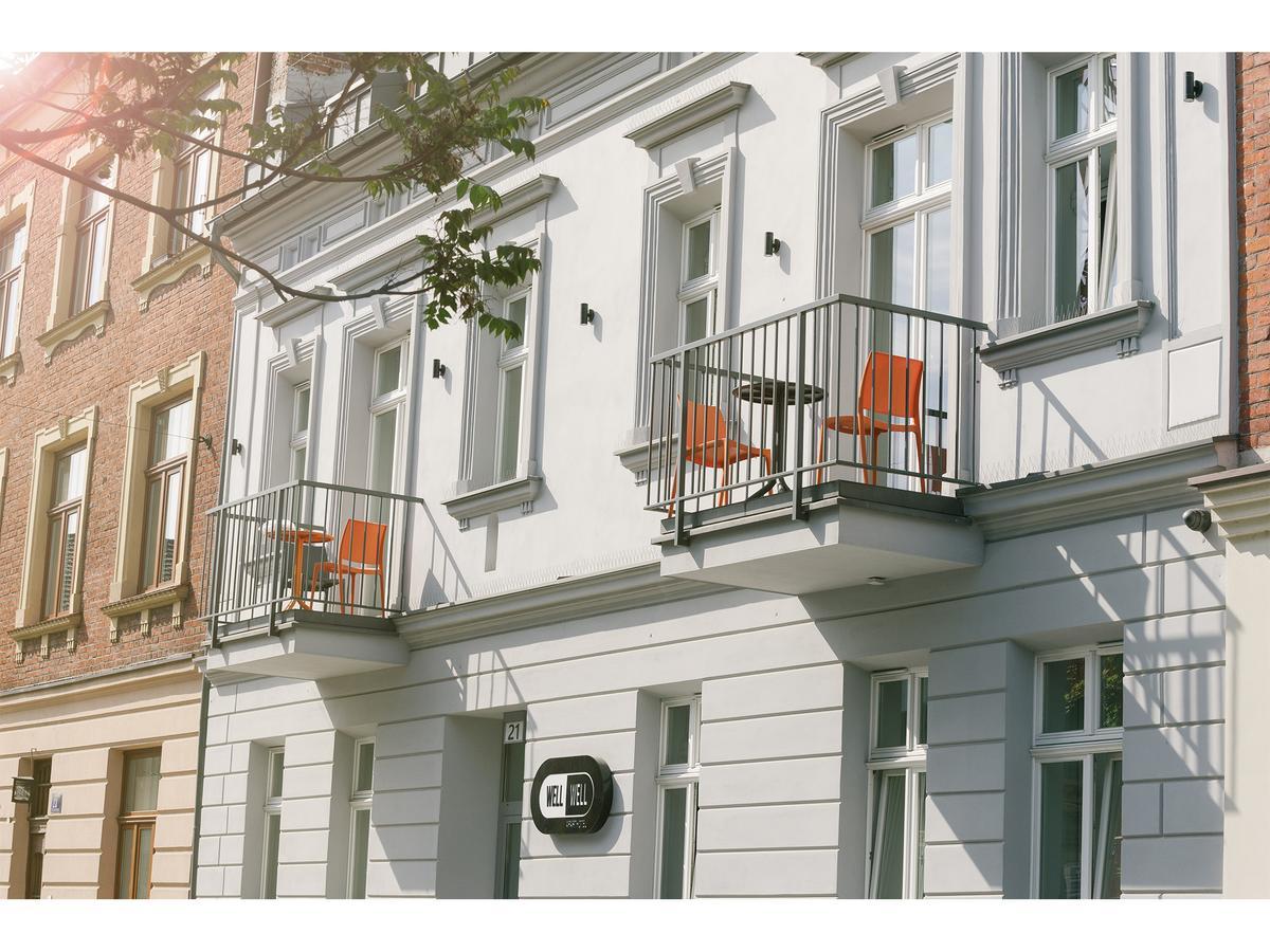 Well Well Aparthotel 3*