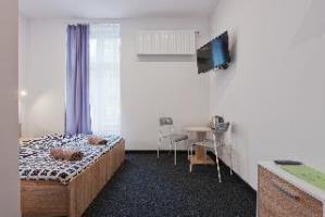 Hostel 70s