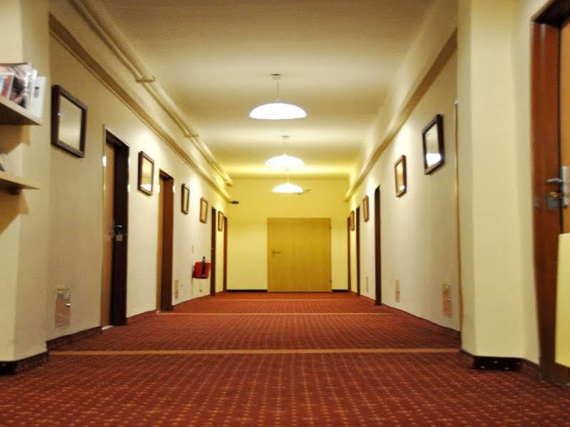 Aparthotel Maly 2*