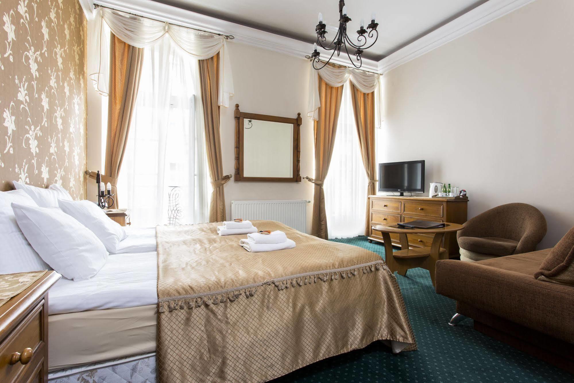 Abella & By Artery Aparthotel Krakow