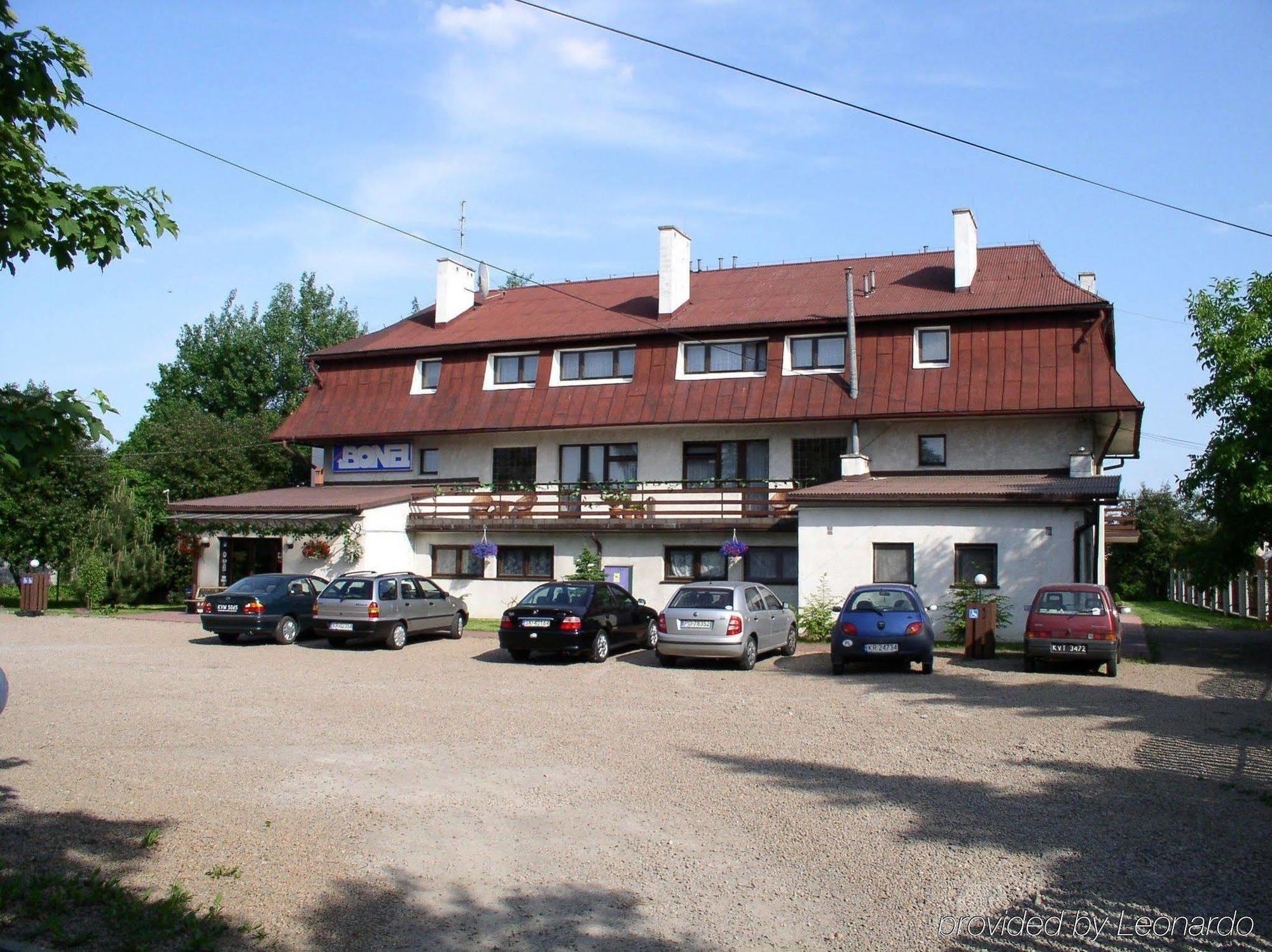 Bona Hotel