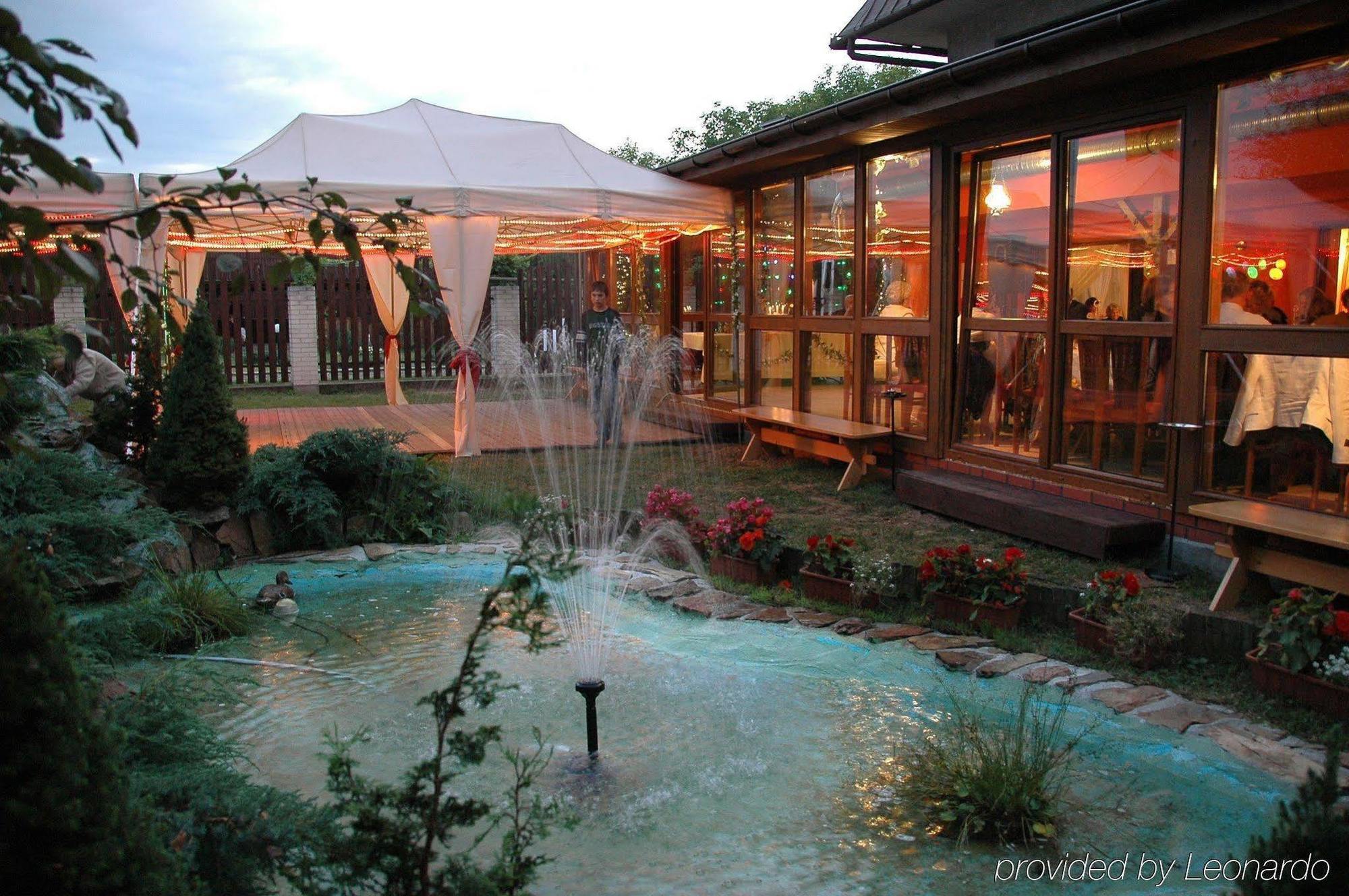 Bona Hotel 2*