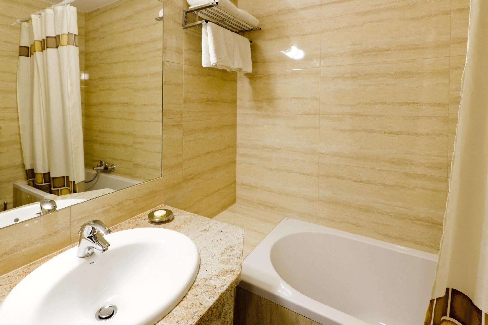 Columbus Hotel 3*