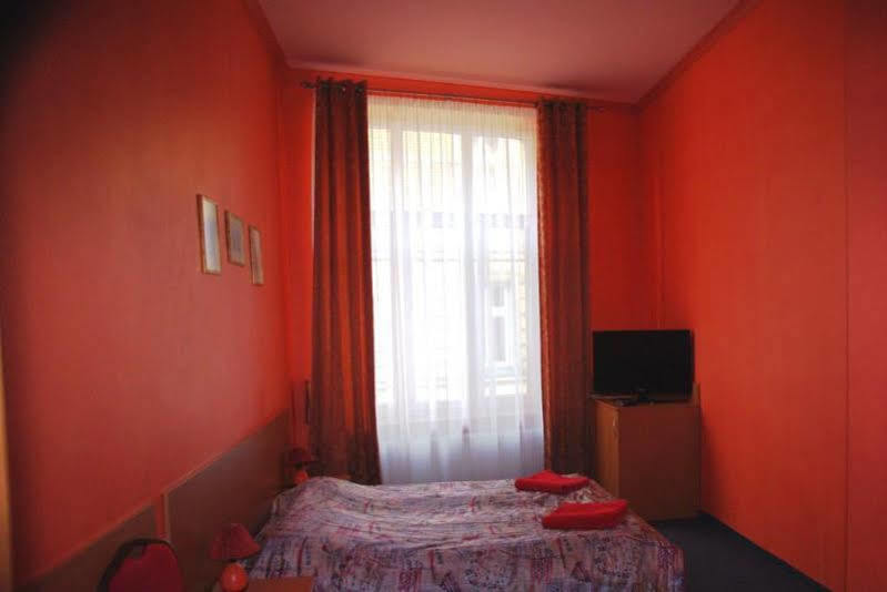 Bed & Breakfast Tournet 2*