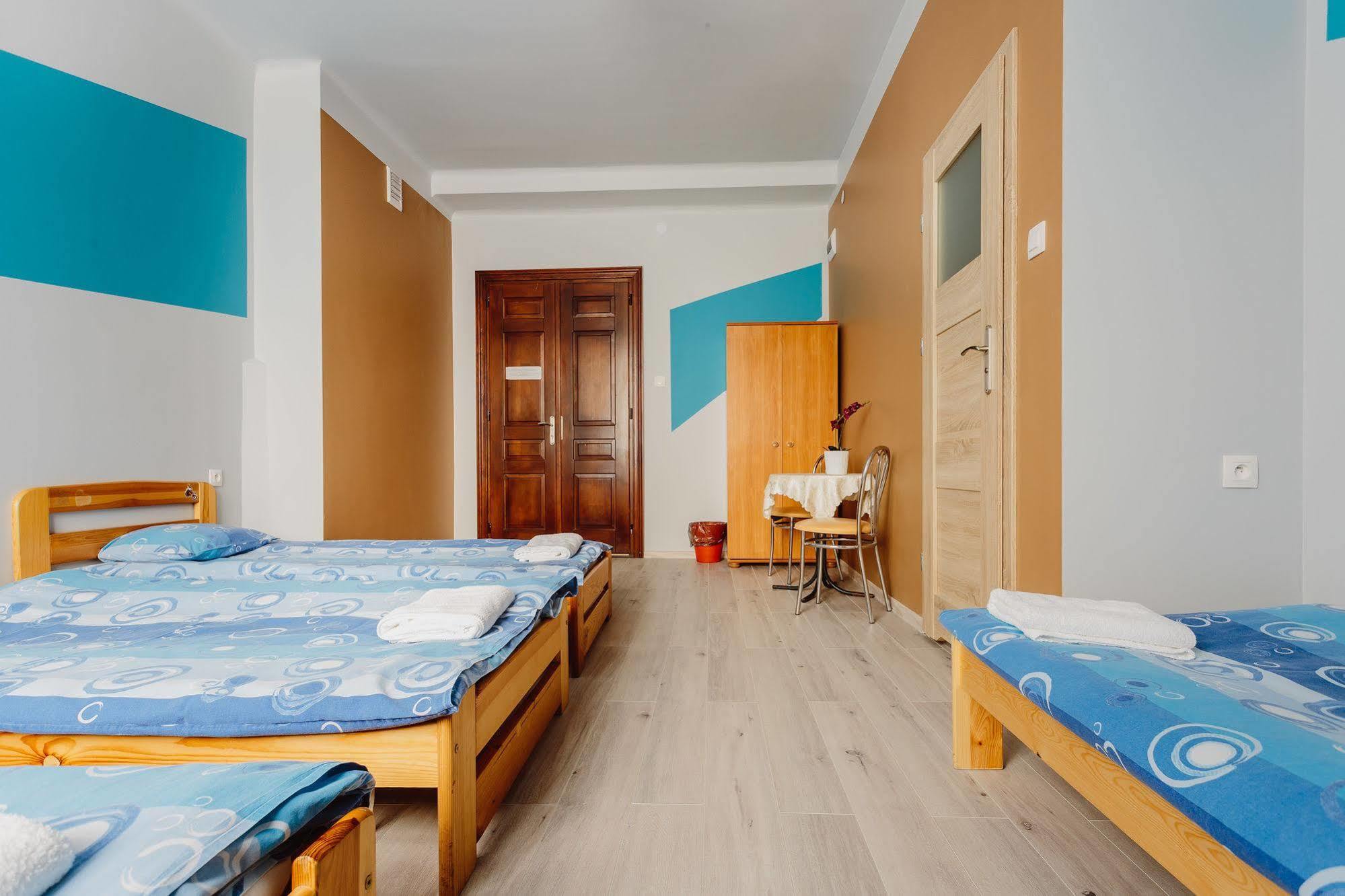 Tara Hostel *
