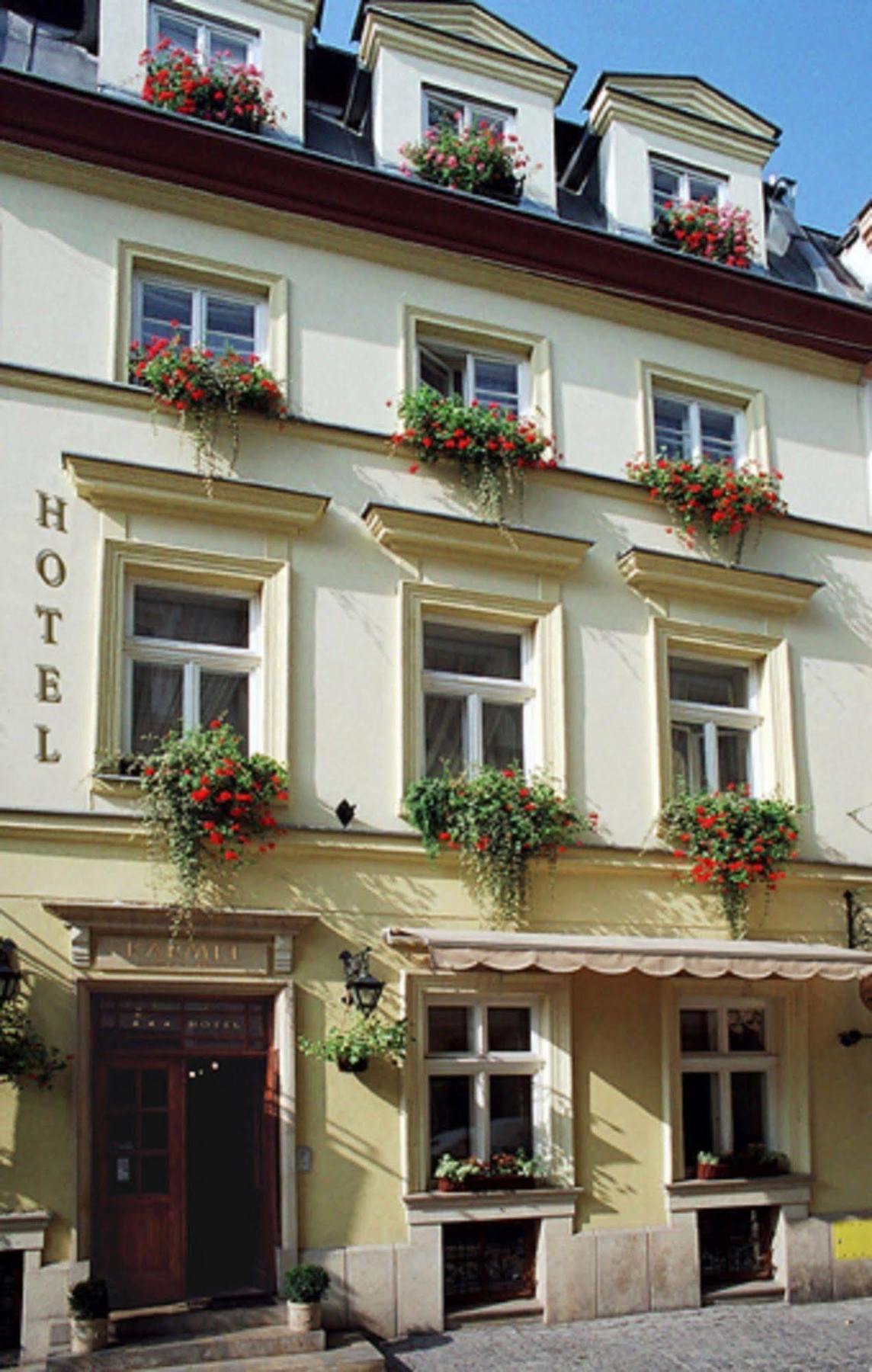 Karmel Hotel