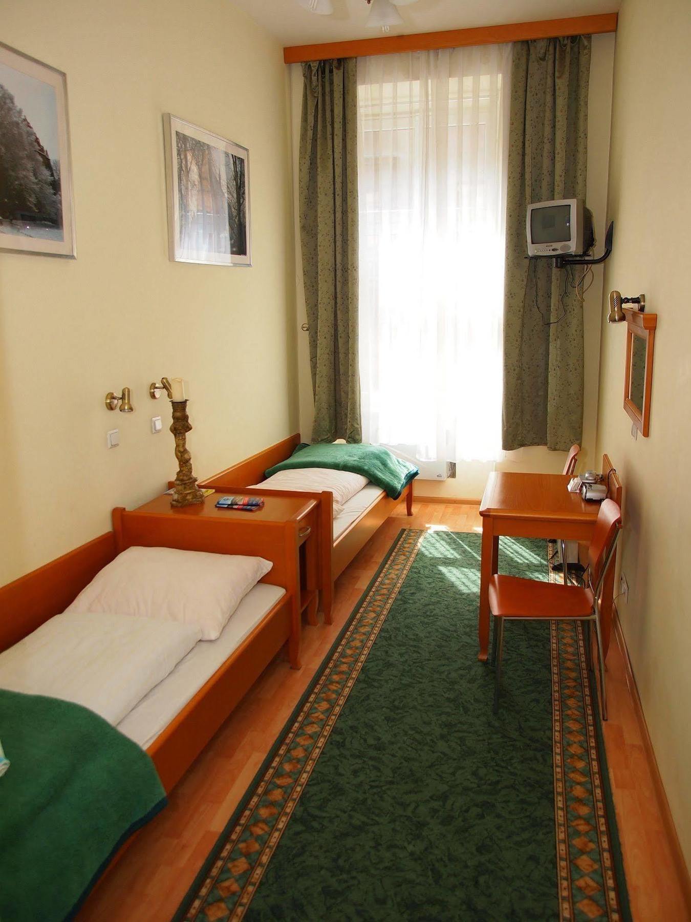Golden Lion Guest Szewska 19 3*