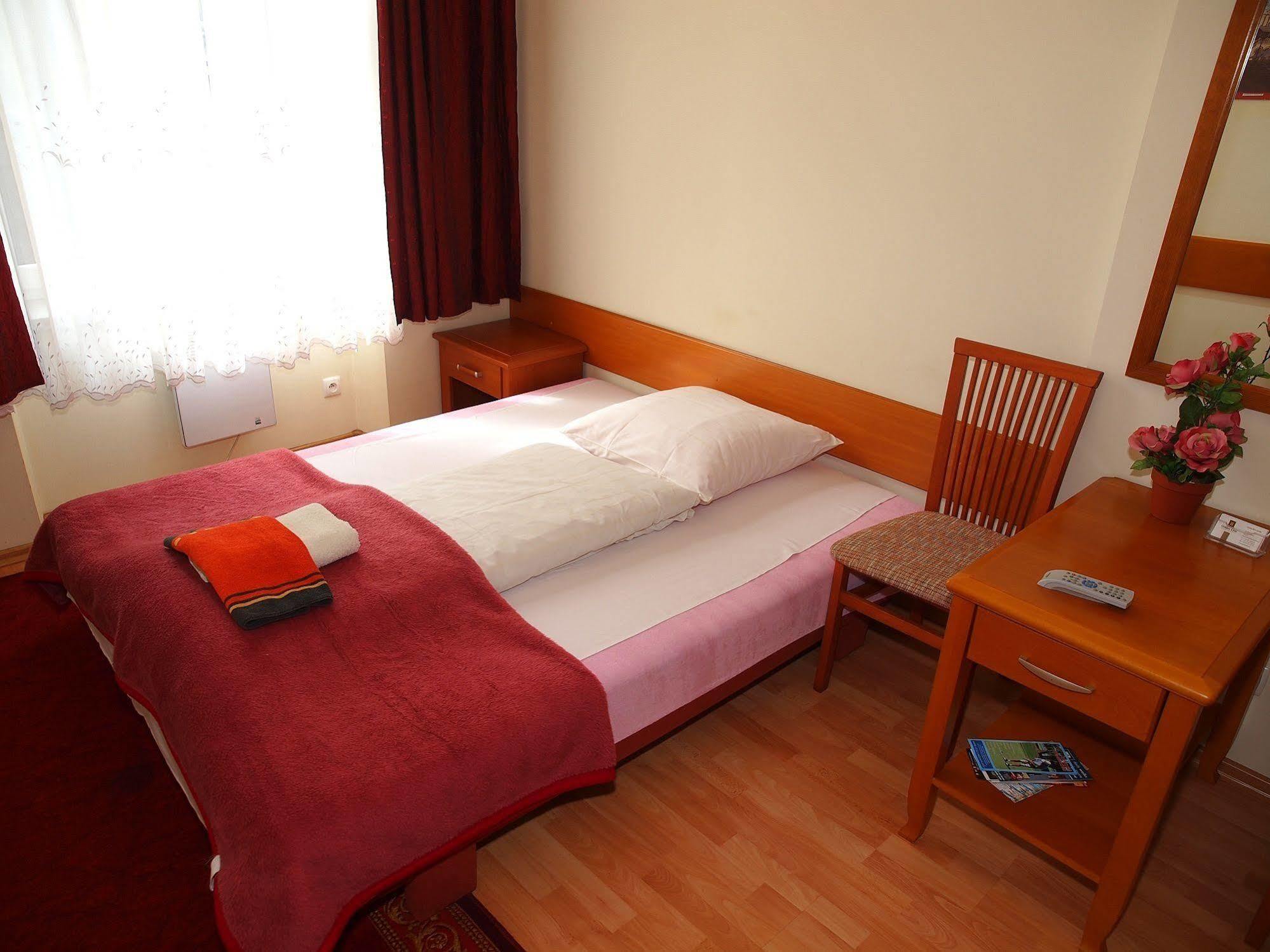 Aparthotel Golden Lion Guest Szewska 19 3*