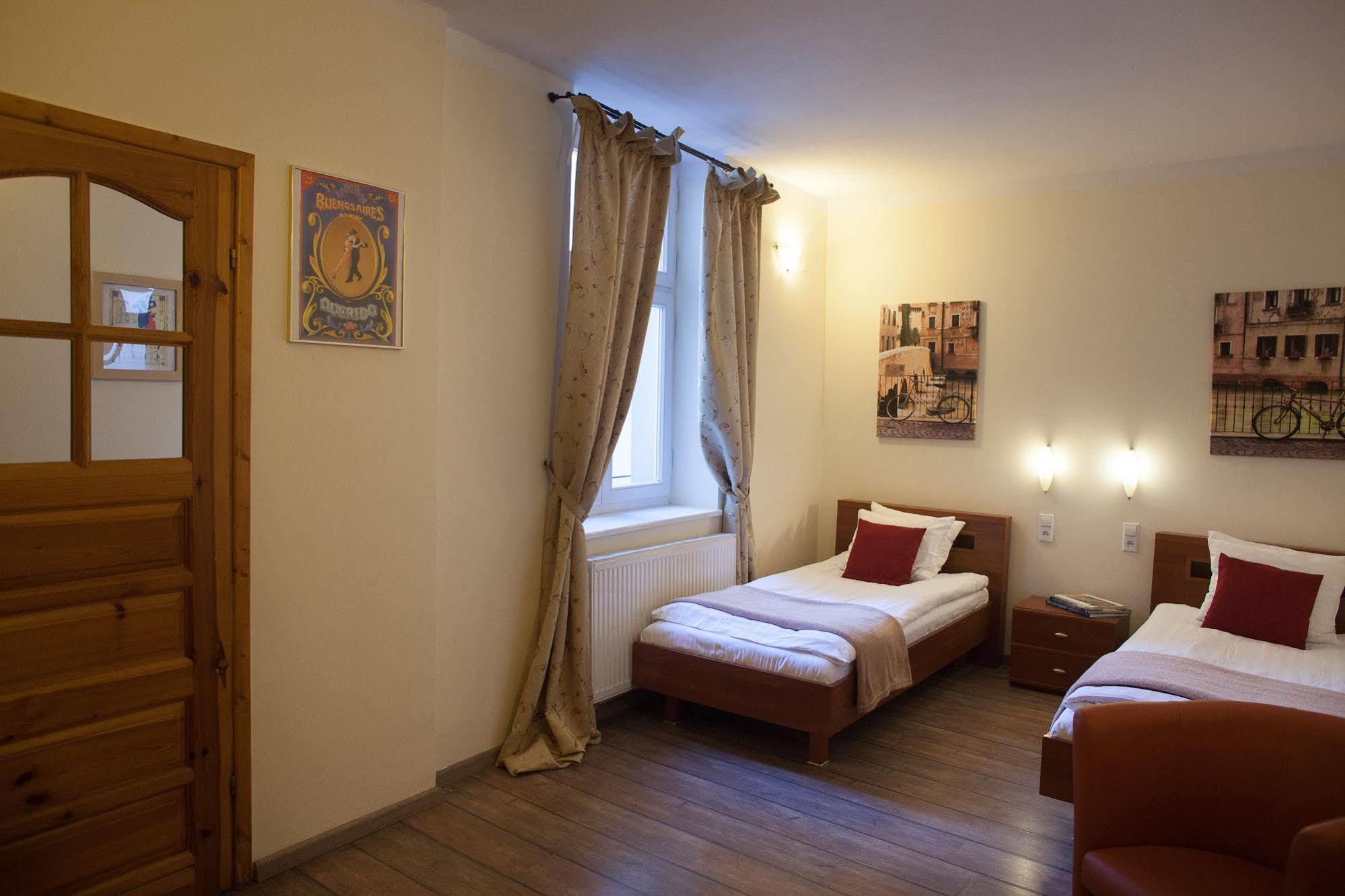 Tango House 3*